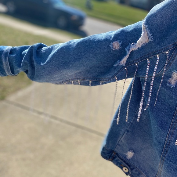 Custom Made Jean Jacket . - Picture 7 of 7